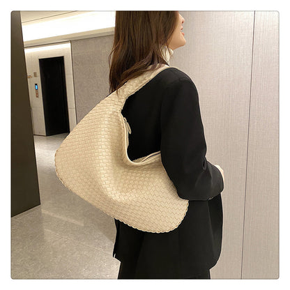 sac bandoulière femme cuir tisse porté épaule