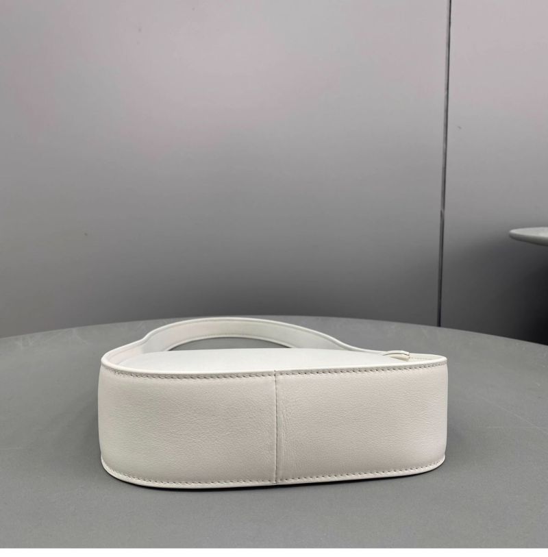 sac bandoulière femme demi lune dessous