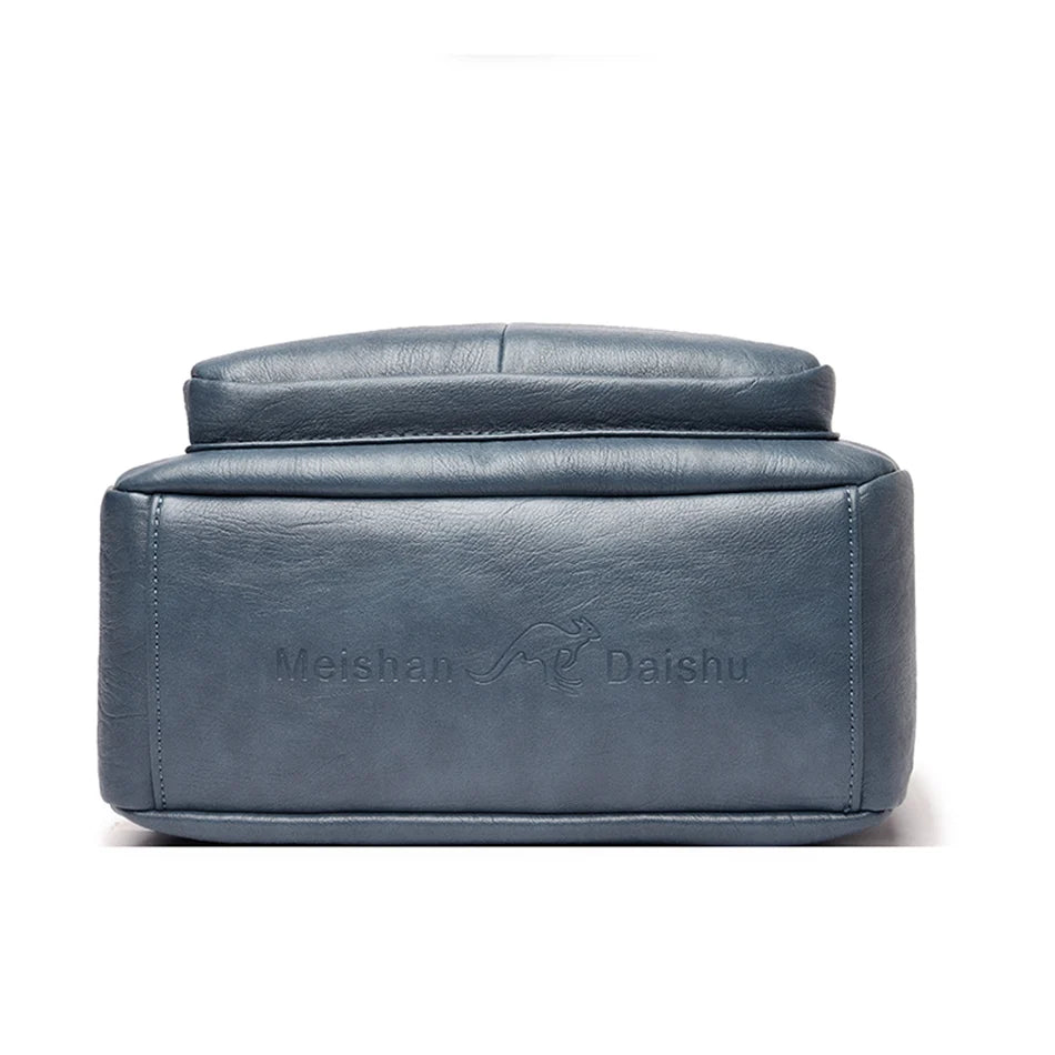 vue de dessous du sac a dos femme